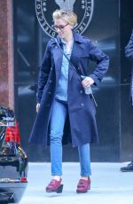 SCARLETT JOHANSSON Leavs an Office Building in New York 11/13/2015