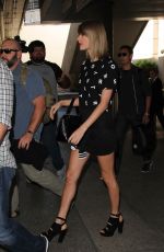 TAYLOR SWIFT at LAX Airport in Los Angeles 11/13/2015