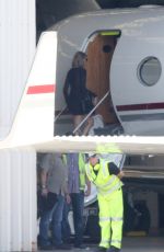 TAYLOR SWIFT Boarding at a Private Jet in Sydney 11/28/2015