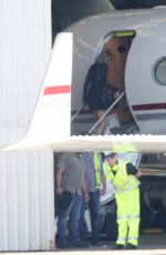 TAYLOR SWIFT Boarding at a Private Jet in Sydney 11/28/2015