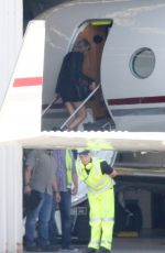 TAYLOR SWIFT Boarding at a Private Jet in Sydney 11/28/2015