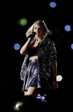 TAYLOR SWIFT Performs at The 1989 World Tour in Sydney 11/28/2015