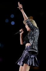 TAYLOR SWIFT Performs at The 1989 World Tour in Sydney 11/28/2015