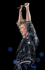 TAYLOR SWIFT Performs at The 1989 World Tour in Sydney 11/28/2015