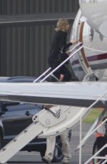 TAYLOR SWIFTS Boards at a Private Jet in New Zealand 11/25/2015