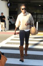 VENUS WILLIAMS Arrives at LAX Airport in Los Angeles 11/20/2015