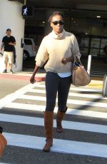 VENUS WILLIAMS Arrives at LAX Airport in Los Angeles 11/20/2015