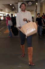VENUS WILLIAMS Arrives at LAX Airport in Los Angeles 11/20/2015