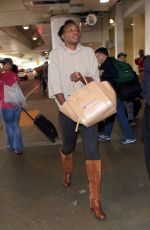 VENUS WILLIAMS Arrives at LAX Airport in Los Angeles 11/20/2015