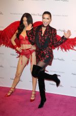 ADRIANA LIMA Unveils Her Madame Tussauds Wax Figure in New York 11/30/2015