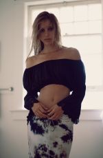 ALEXIS REN - Heatwave for Planet Blue Photoshoot
