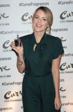ALI FEDOTOWSKY Hosts Curve Fragrances for Men Trivianyc Game Night in New York 12/03/2015