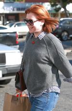 ALYSON HANNIGAN Shopping at Ralphs in Brentwood 12/04/2015