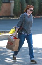 ALYSON HANNIGAN Shopping at Ralphs in Brentwood 12/04/2015