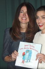 AMANDA PEET at Dear Santa, Love, Rachel Rosenstein Book Signing at Barnes & Noble in New York 12/04/2015