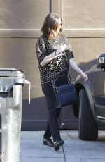 ANNE HATHAWAY Leaves a Fiend