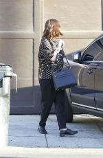 ANNE HATHAWAY Leaves a Fiend