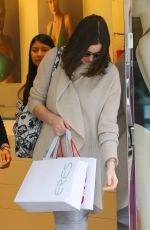 ANNE HATHAWAY Leaves a Lingerie Store in Beverly Hills 12/22/2015