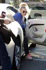 BRITNEY SPEARS Arrives at a Dance Studio in Calabasas 12/12/2015