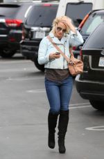 BRITNEY SPEARS Out and About in Los Angeles 12/10/2015