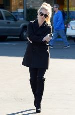 BRITNEY SPEARS Out Shopping in Calabasas 12/17/2015