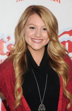 BROOKE SORENSON at Knott’s Merry Farm Countdown to Christmas and Tree Lighting 12/05/2015