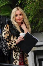 DIANA VICKERS Arrives at Lorraine TV Programme in London 12/04/2015