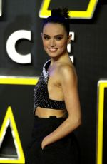 DIASY RIDLEY at Star Wars: The Force Awakens Premiere in London 12/16/2015