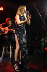 ELLIE GOULDING at M.A.C. Cosmetics Ellie Goulding Art Basel Performance 12/02/2015