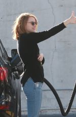 EMMA STONE at a Gas Station in Studio City 12/18/2015
