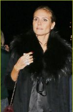 HEIDI KLUM and Seal Kiss During Holiday Family Outing 12/26/2015