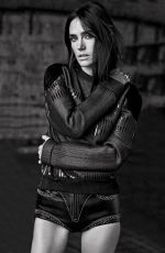 JENNIFER CONNELY in Grazia Magazine, France December 2015 Issue
