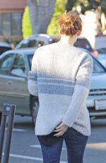 JENNIFER GARNER Out for Morning Coffee in Brentwood 12/08/2015