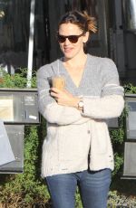 JENNIFER GARNER Out for Morning Coffee in Brentwood 12/08/2015