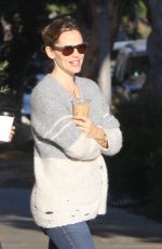 JENNIFER GARNER Out for Morning Coffee in Brentwood 12/08/2015