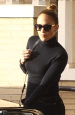 JENNIFER LOPEZ Out and About in Los Angeles 12/13/2015