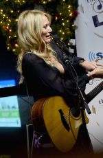 JEWEL KILCHER at SiriusXM Acoustic Christmas with Jewel and Shawn Mullins in Nashville 12/14/2015