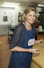 JULIE BOWEN Volunteers at Hope for the Holidays in Los Angeles 12/20/2015