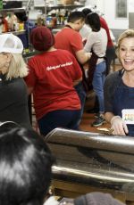 JULIE BOWEN Volunteers at Hope for the Holidays in Los Angeles 12/20/2015