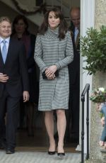 KATE MIDDLETON on the Visits in Wiltshire 12/10/2015