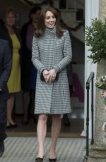 KATE MIDDLETON on the Visits in Wiltshire 12/10/2015