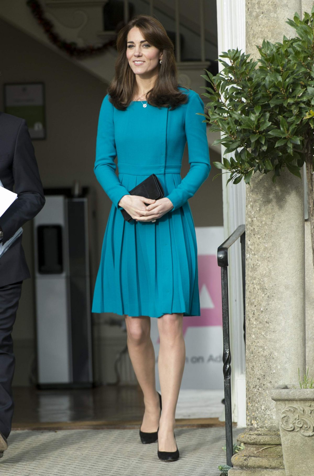 KATE MIDDLETON on the Visits in Wiltshire 12/10/2015 – HawtCelebs