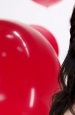 KATY PERRY - Plumpify, New Covergirl Commercial