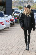 KENDALL JENNER and HAILEY BALDWIN Out and About in Los Angeles 12/19/2015