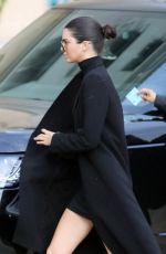 KENDALL JENNER Leaves Barney