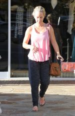 KENDRA WILKINSON Out and About in Beverly Hills 12/03/2015