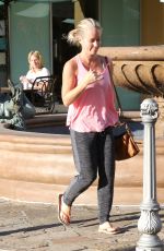 KENDRA WILKINSON Out and About in Beverly Hills 12/03/2015