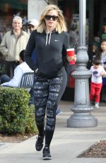 KHLOE KARDASHIAN Arrives at Starbucks for a Coffee in Calabasas 12/19/2015