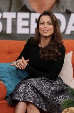 LINDA CARDELLINI at Despierta America in Miami 12/17/2015