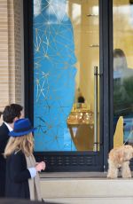 LISA VANDERPUMP Shopping at Barney